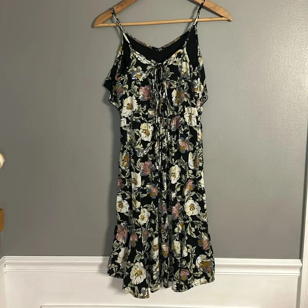 Xhilaration Floral Sleeveless Dress with Lace Up Back, Sz XS, Ruffle, Black - Picture 5 of 9